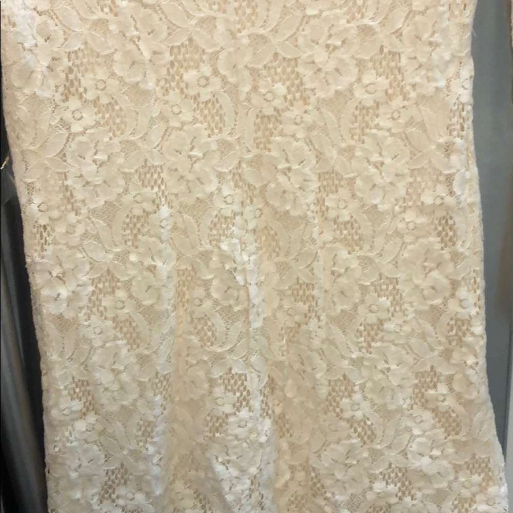 Lace Mini - Picture 7 of 8